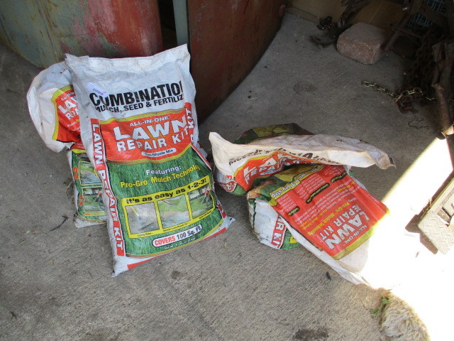 lot 138 image: Lawn Repair Seed