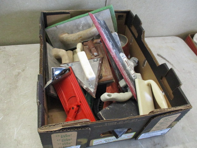 lot 146 image: Sanding Tools