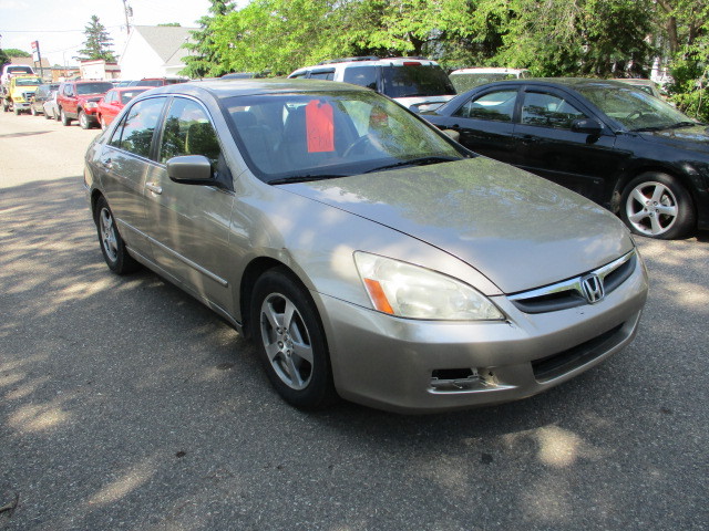 lot 1 image: Honda Accord