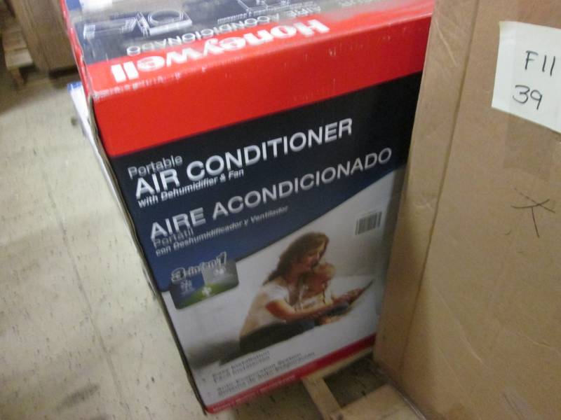 lot 40 image: Honeywell Portable AC Unit open bo...