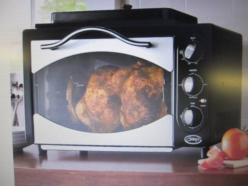 lot 76 image: 10-In-1 Everything Oven by Ginnys ...