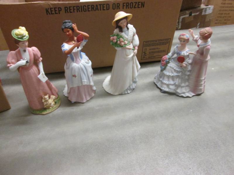 lot 141 image: Lot of 4 Homco Collectible Figurine...