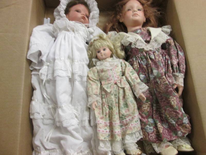 lot 144 image: Lot of 3 Collectible Dolls...