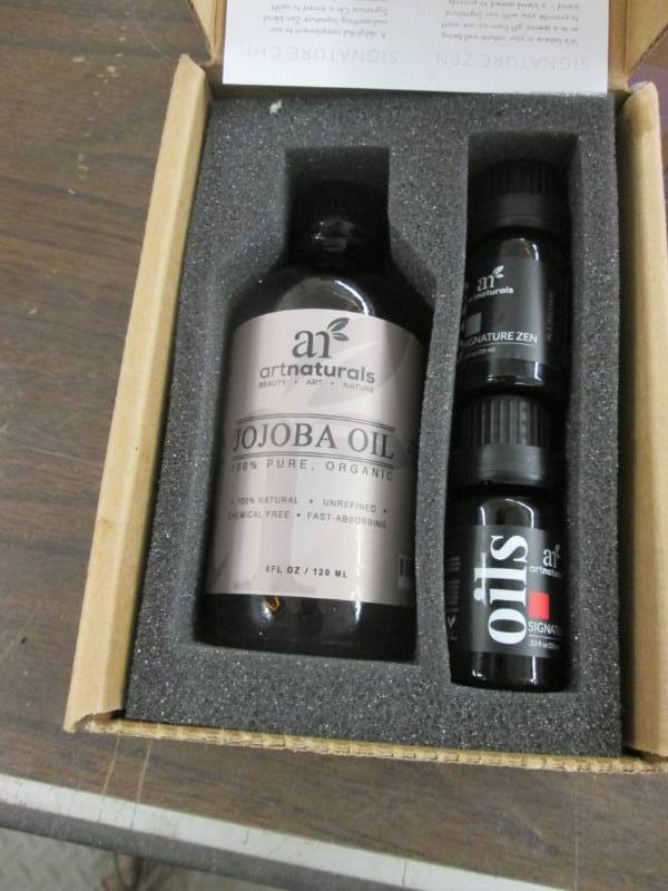 lot 175 image: 3 ArtNaturals Organic Jojoba Oil 10...