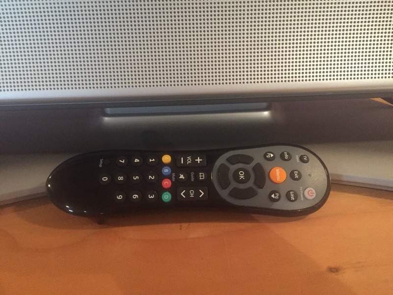 lot 2 image: 25 Sharp Flat Screen TV With Remote