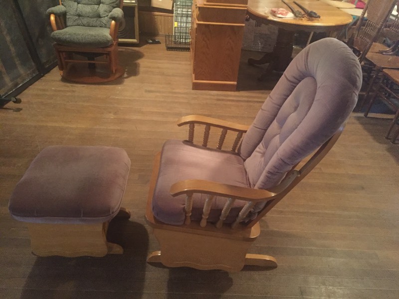 lot 10 image: Chair & Stool