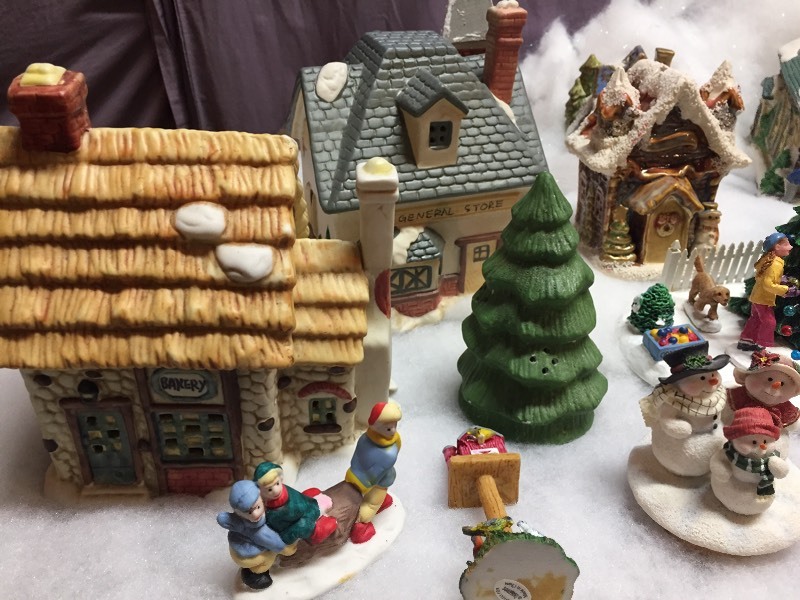 lot 42 image: Christmas Village Set