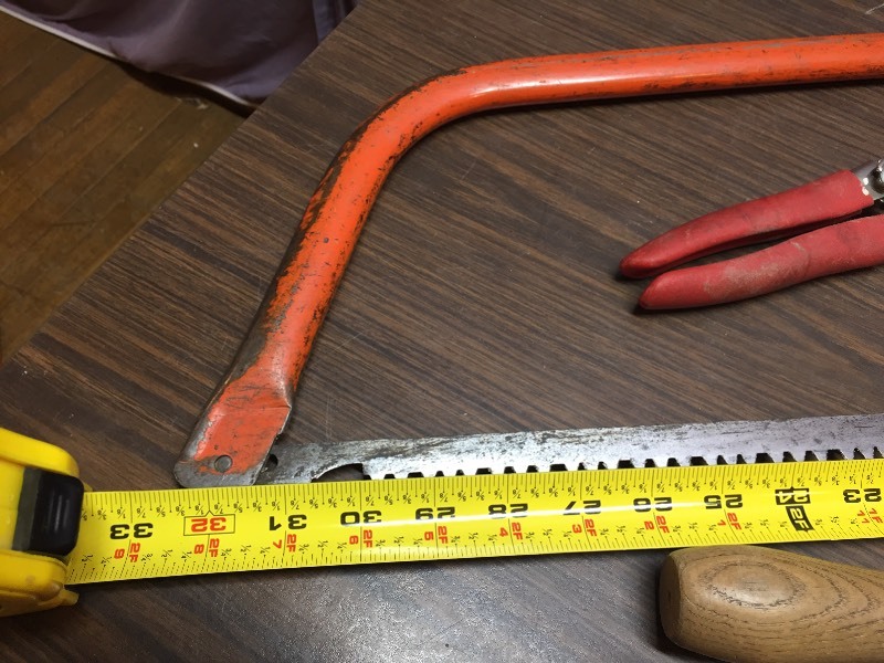 lot 66 image: Large Saw & Clippers