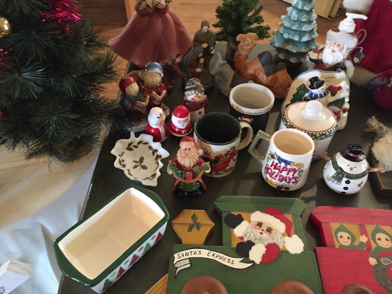 lot 74 image: All Holiday Items on Tables