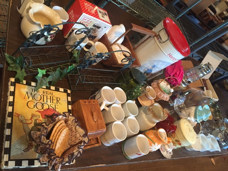 lot 94 image: Everything on Table