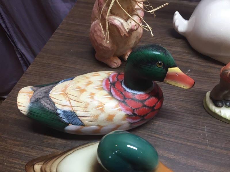 lot 95 image: Home Decor