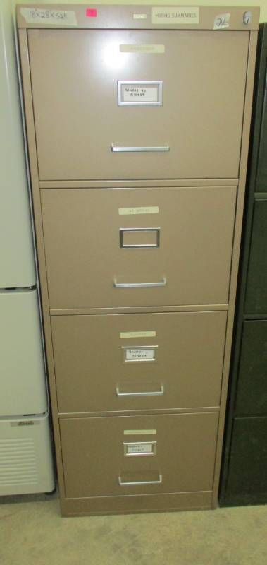 lot 14 image: 4 Drawer File Cabinet 18 x 28 x 52