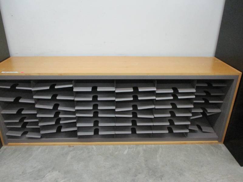 lot 17 image: Nice Long File Organizer use for paper or anything 73 12 x 18 x 25 12