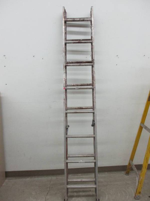 lot 25 image: Aluminum Extension ladder 12 ft ladder will extend to 16