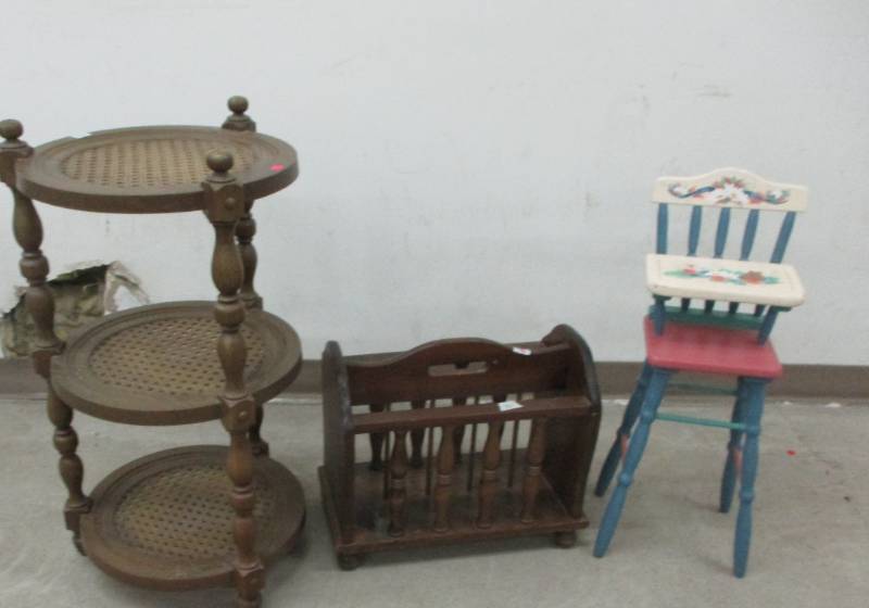 lot 46 image: Plastic Tiered shelf, Magazine rack and kids Highchair