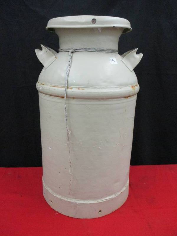 lot 83 image: Cream Can