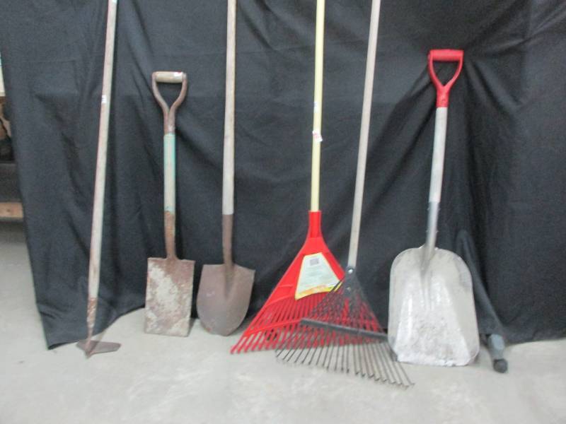 lot 88 image: Shovels Rakes and hoes