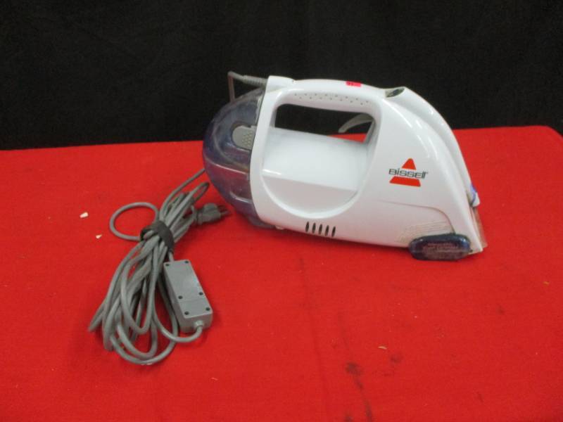lot 94 image: Nice Bissel Spot Cleaner