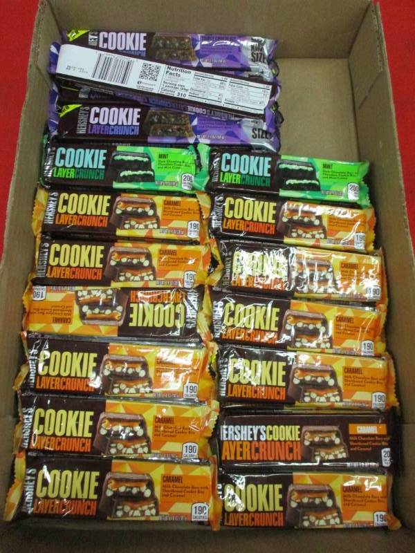 lot 117 image: 39 Herseys Candy Bars