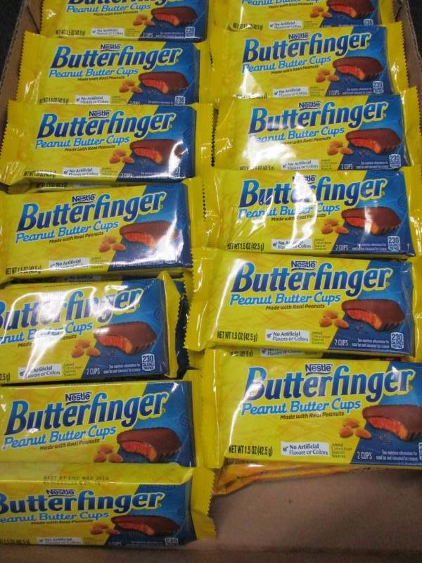lot 120 image: 36 Buttercup Packs