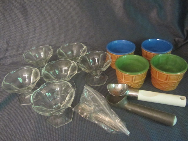 Ice Cream Bowls, Scoops