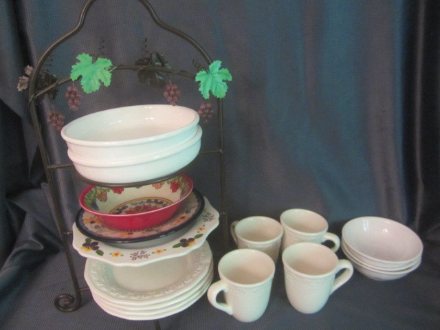 Plate Stand & Plates