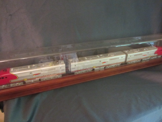Model Train - Gilbert Sante Fe