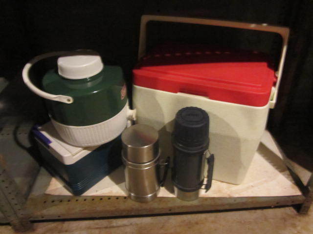 Coolers, Thermos
