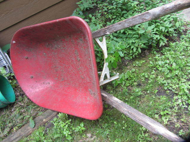 Wheelbarrow