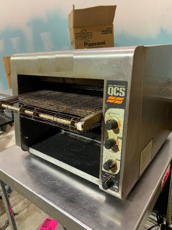 lot 35 image: Holman, Mod #MM14, conveyor convection oven, NSF, SN EF017003-0901, 208 volts, 29.3 amps, 1 ph, 38.5x20x16H, complete wstainless steel equipment stand, 57x23x32H