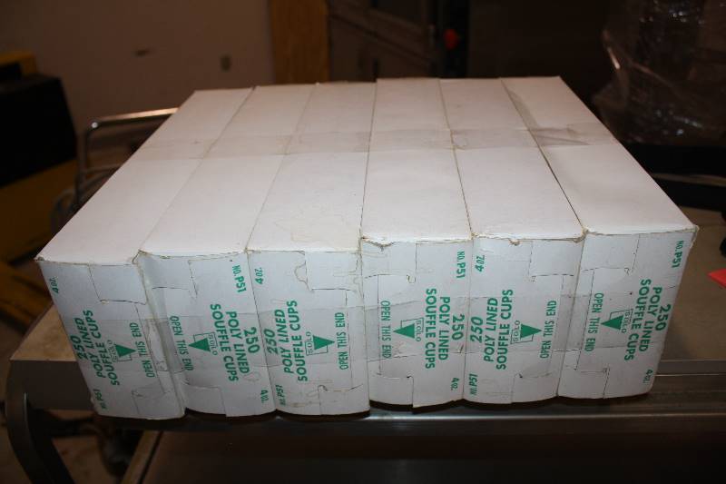 lot 120 image: Solo Souffle Cups 4 oz