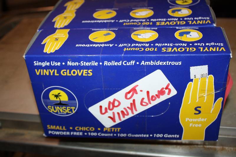 lot 121 image: Vinyl Gloves