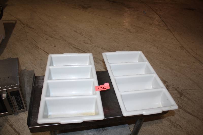 lot 136 image: Plastic Sorting Containers