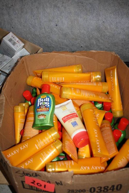 lot 201 image: Box of Assorted Lotions
