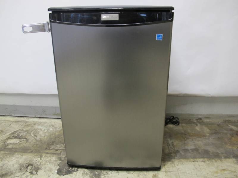 lot 117 image: Danby Designer 4.4 Cu Ft. Compact Refrigerator DAR044A4BSLDDU - No Shelves - Works