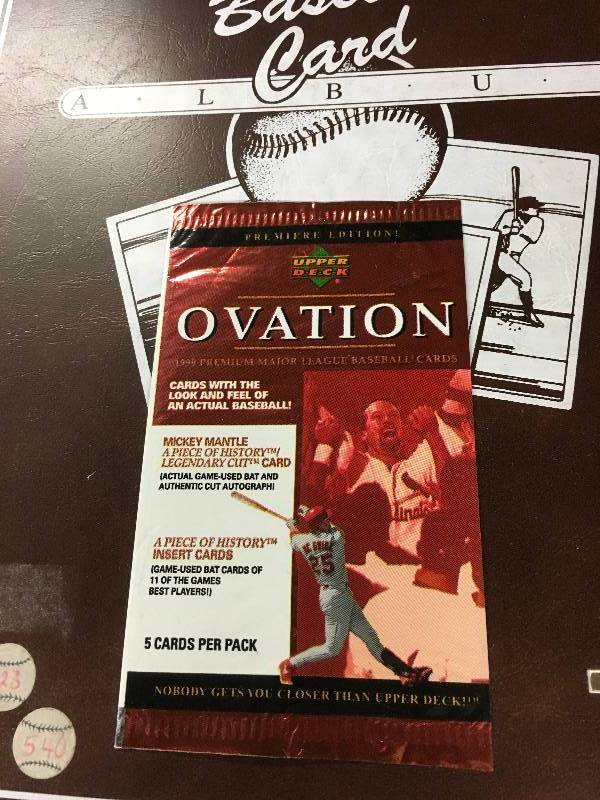 lot 69 image: 1999 Upper Deck Ovation MLB Card Album