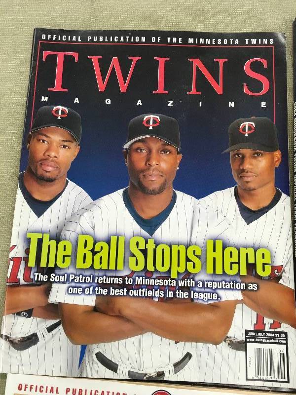 lot 88 image: 6 Minnesota Twins Magazines