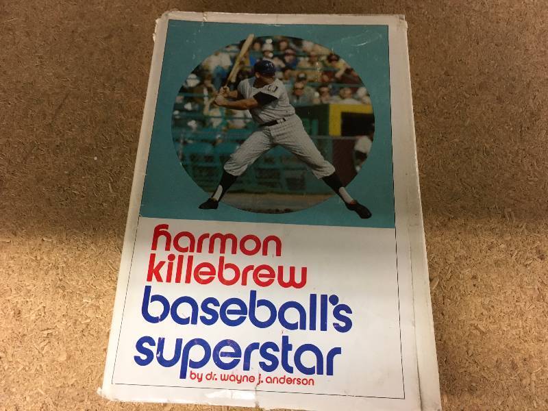 lot 77 image: Harmon Killebrew Baseballs Superstar Book