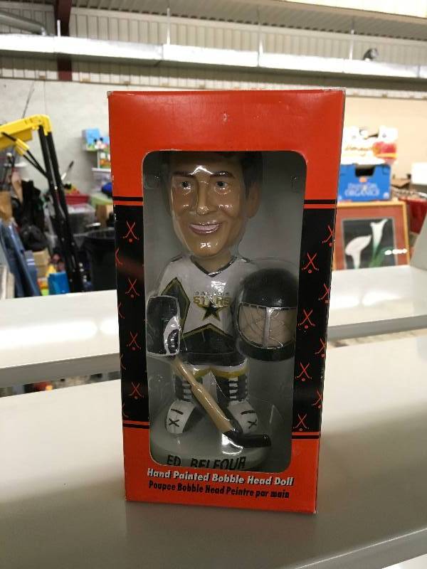 lot 32 image: Genuine Hand Painted Ed Belfour Bobble Head Doll