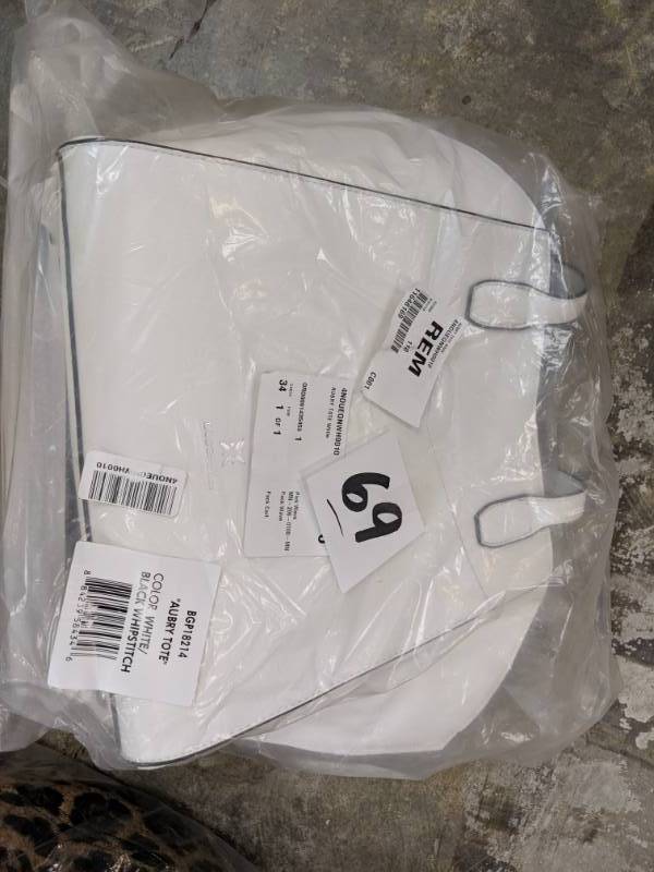 lot 69 image: BCBGeneration Aubry Tote white NEW