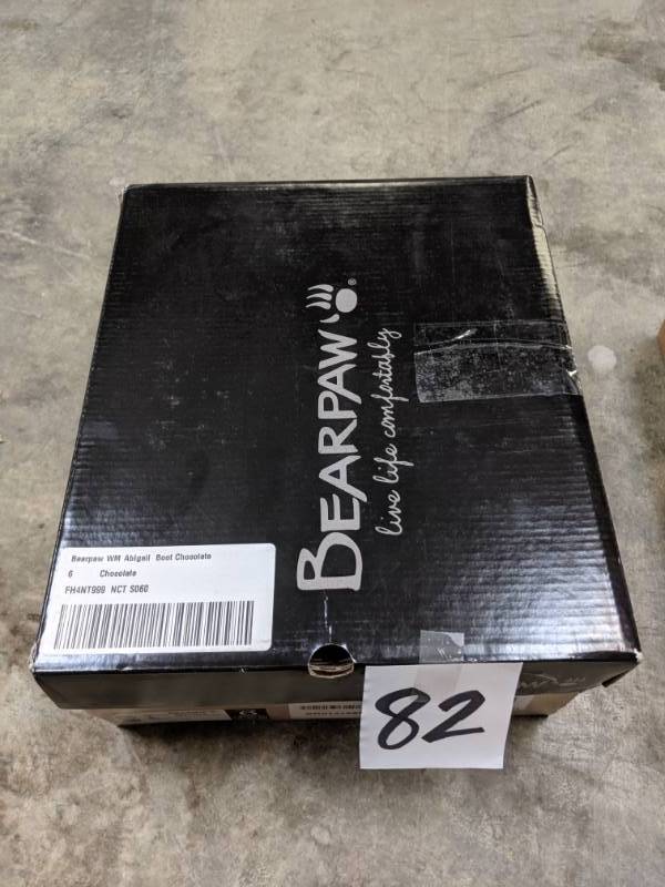 lot 82 image: Bearpaw Womens Abigail Boot chocolate 6 NEW