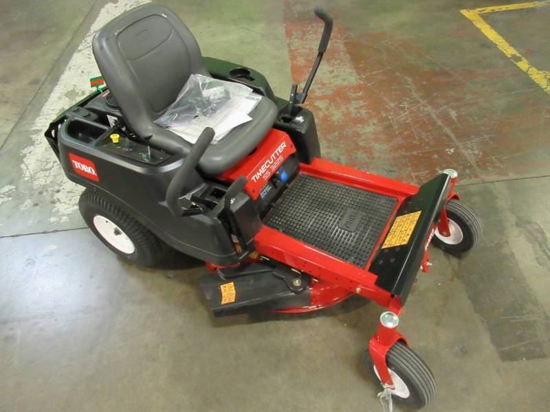 lot 1 image: TimeCutter SS3225 32 in. 452cc Zero-Turn Riding Mower with Smart Speed Model 74710 - Electrical issues.