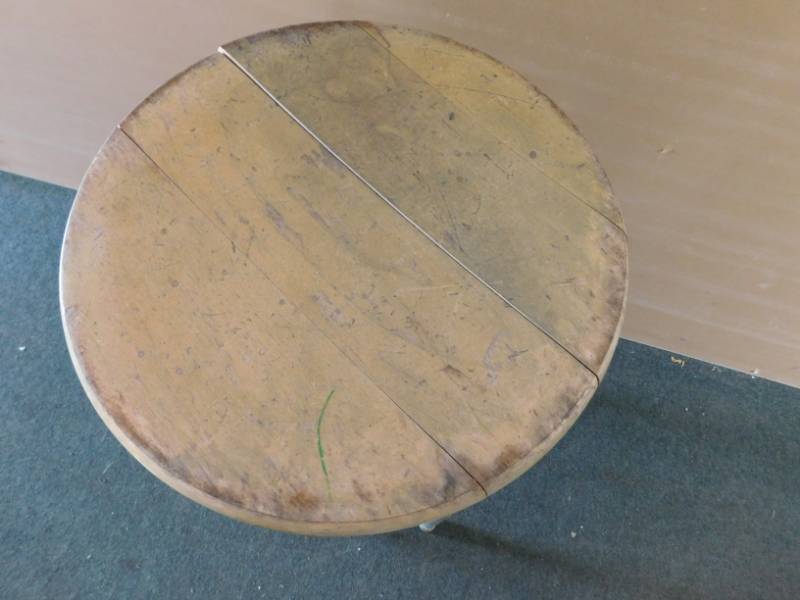 lot 30 image: Vintage Metal Barstool with Wooden Seat