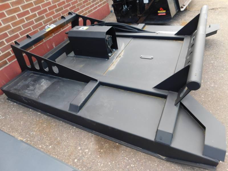 lot 4 image: Unused 72 Skid Steer Brush Cutter  Brush Hog Attachment