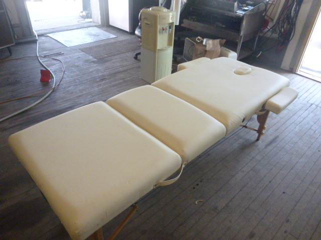 lot 24 image: One Touch Massage Table
