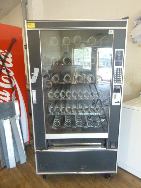 lot 27 image: National Vendors Candy and Gum Machine