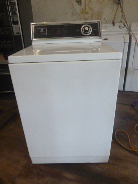lot 3 image: Maytag Washing Machine