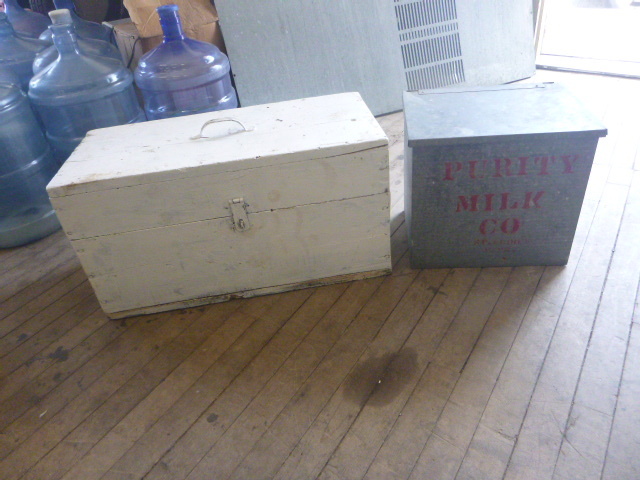 lot 33 image: Vintage Milk Box and Wooden Toolbox
