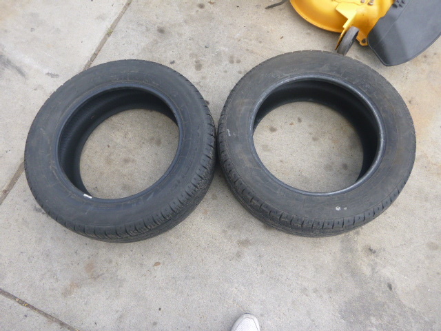lot 44 image: 2 Maxtour Tires