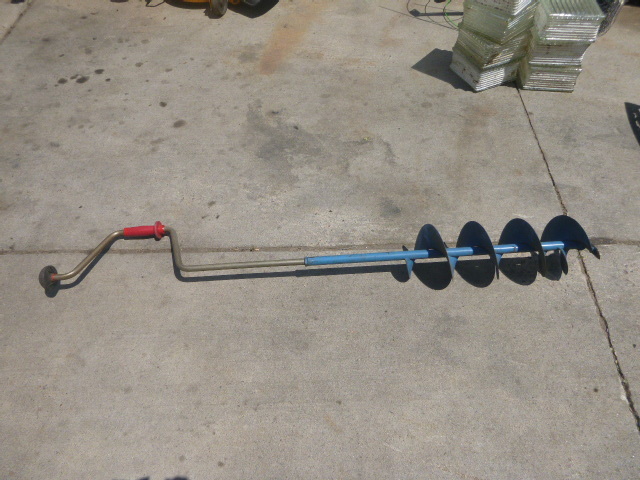 lot 45 image: Ice King Auger